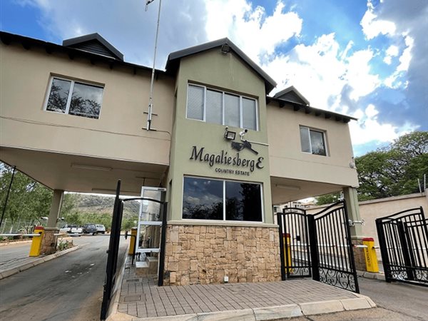9654 m² Land available in Magaliesberg Country Estate
