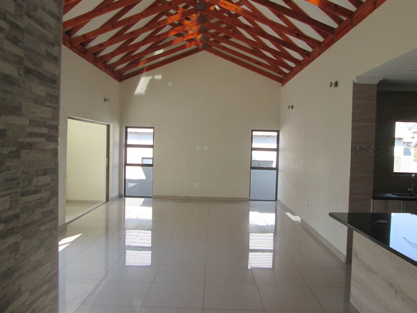 3 Bed House in Leloko photo number 2
