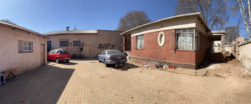 700  m² Commercial space in Bezuidenhout Valley photo number 5