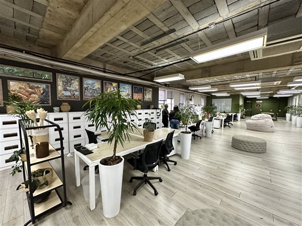 1043  m² Commercial space in Rosebank