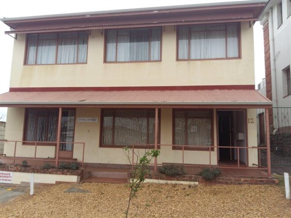 6 Bed Apartment in Grahamstown Central