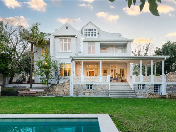 5 Bedroom House 5 Bedroom House