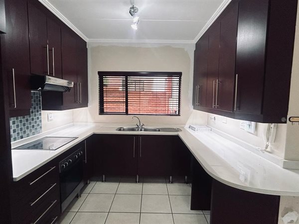 2 Bedroom Townhouse 2 Bedroom Townhouse