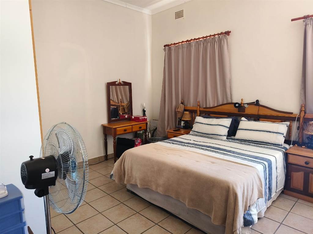 2 Bed House in Ladismith photo number 7