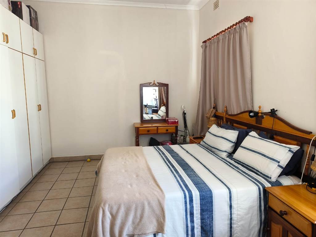 2 Bed House in Ladismith photo number 9