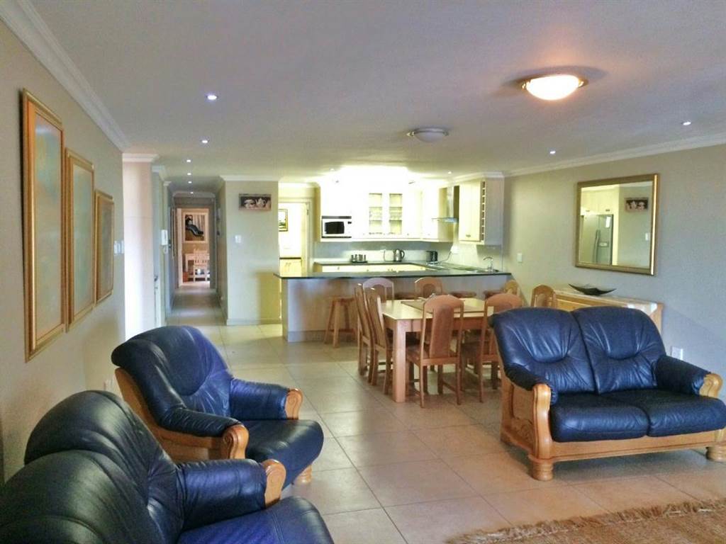 3 Bed Apartment in Jeffreys Bay photo number 10