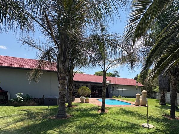 4 Bedroom House 4 Bedroom House