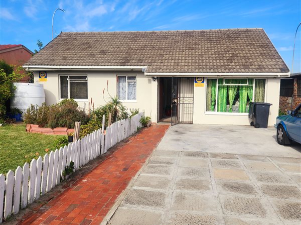 3 Bedroom House 3 Bedroom House