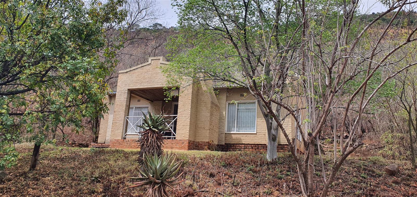 7 Bed House in Waterval Boven photo number 2