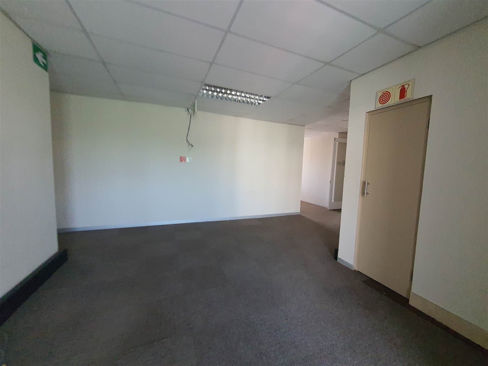 394  m² Commercial space in Greenstone Hill photo number 6