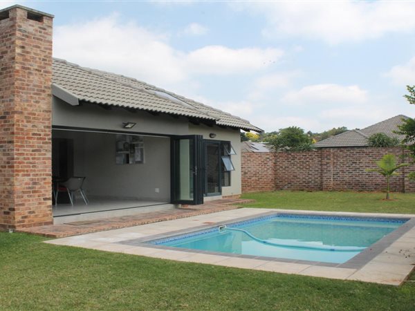 3 Bedroom Townhouse 3 Bedroom Townhouse