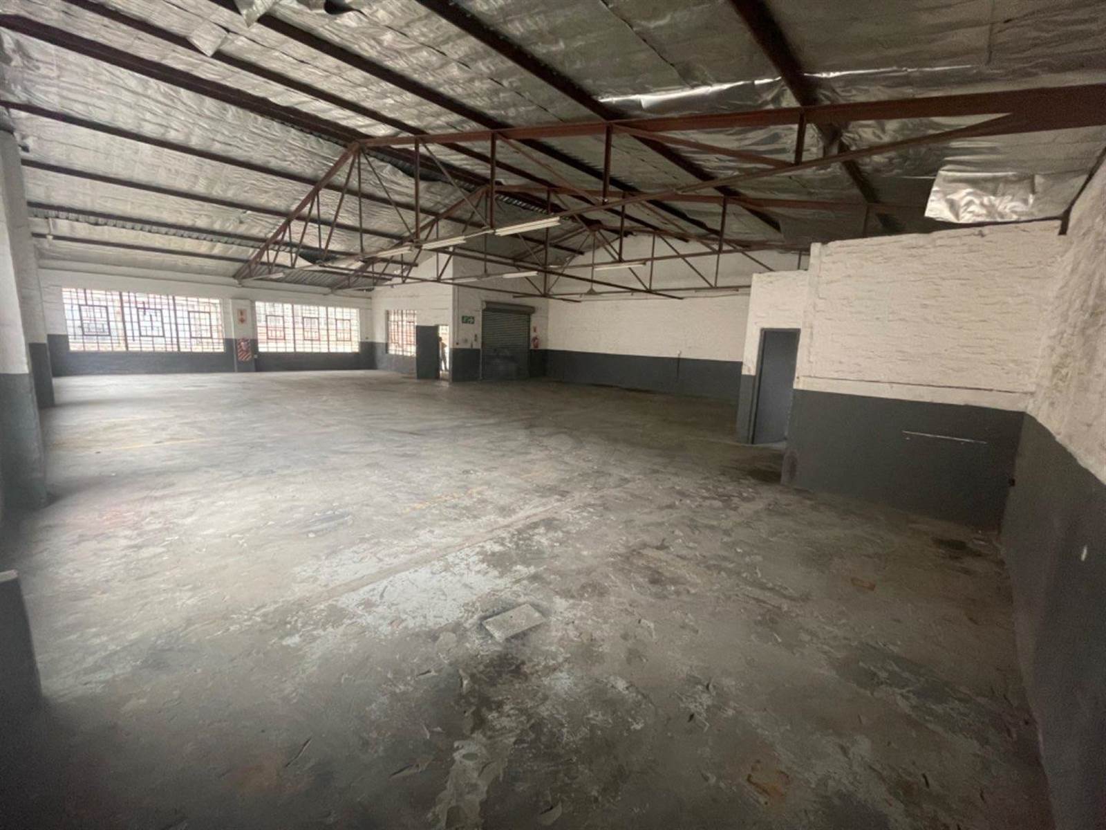 330  m² Industrial space in Mountain Ridge photo number 10