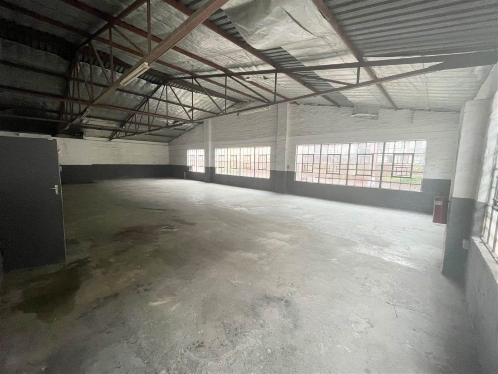 330  m² Industrial space in Mountain Ridge photo number 12