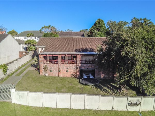 3 Bedroom House 3 Bedroom House
