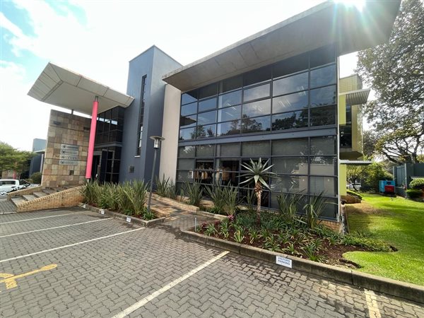 770  m² Commercial space in Houghton Estate