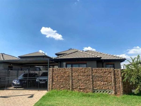 3 Bedroom House 3 Bedroom House