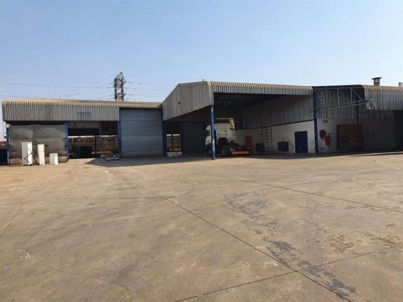 2600  m² Industrial space in Clayville photo number 1