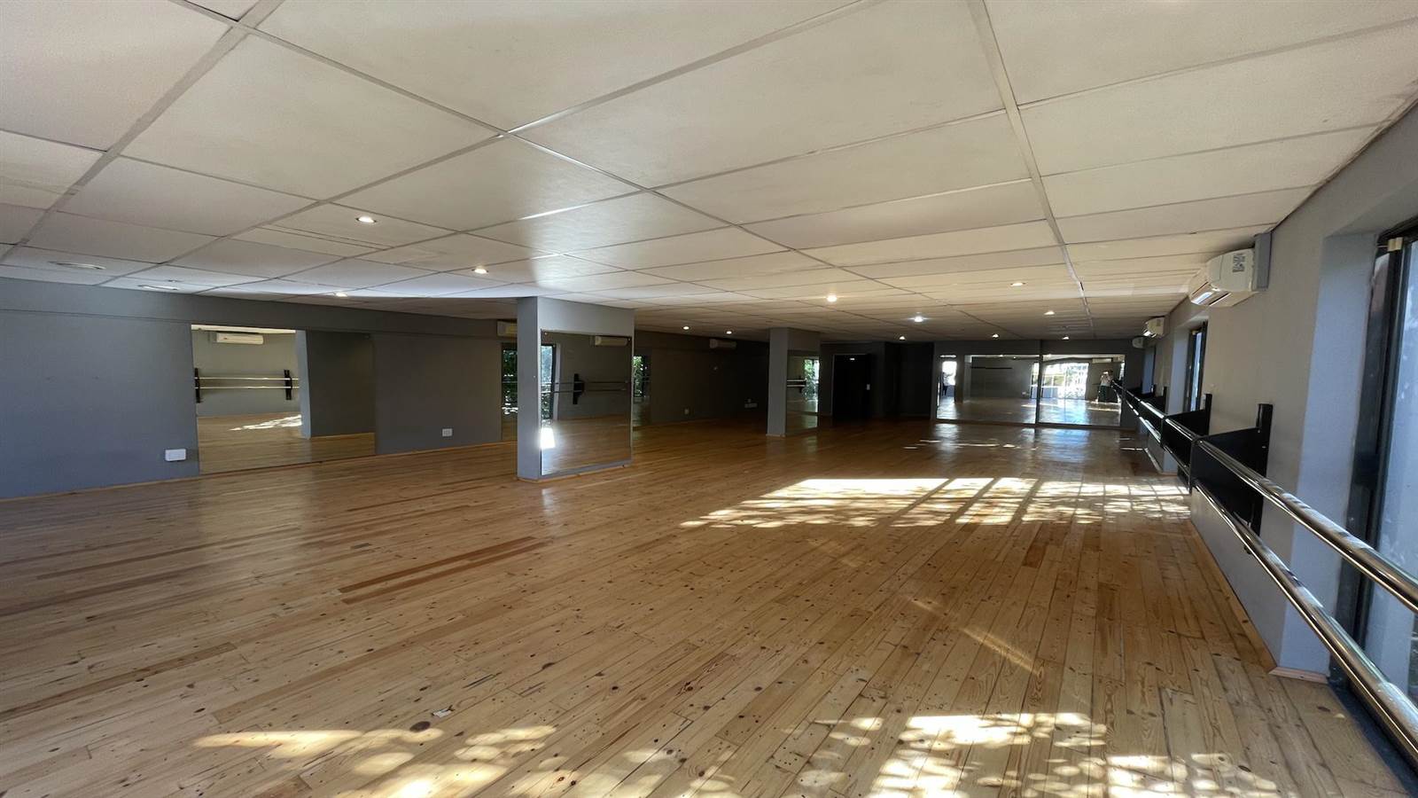 138  m² Commercial space in Tyger Valley photo number 4