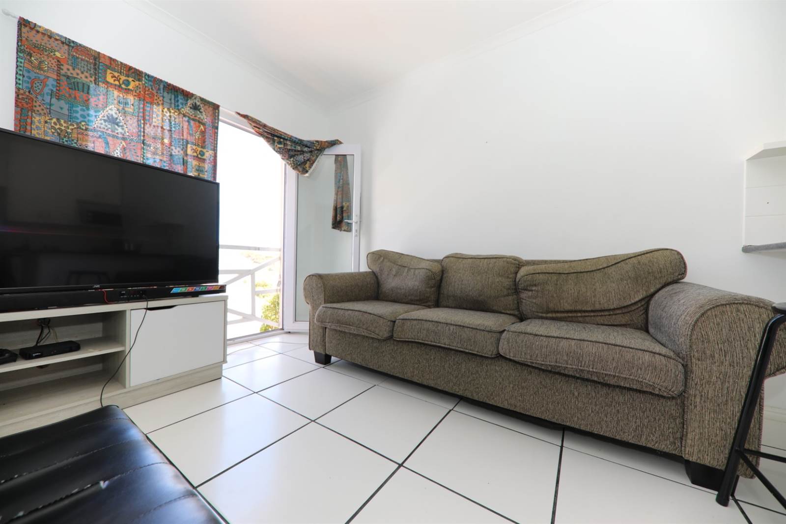 1 Bed Apartment in Fish Hoek photo number 15