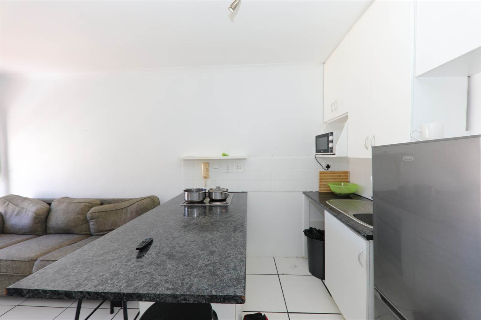 1 Bed Apartment in Fish Hoek photo number 7