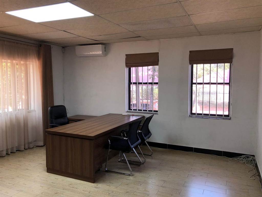 501  m² Commercial space in Woodmead photo number 13