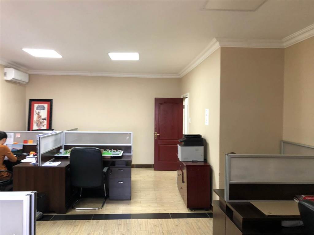 501  m² Commercial space in Woodmead photo number 10
