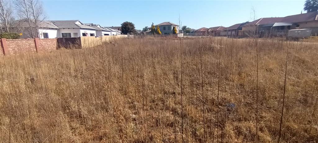 645 m² Land available in Flamwood photo number 1