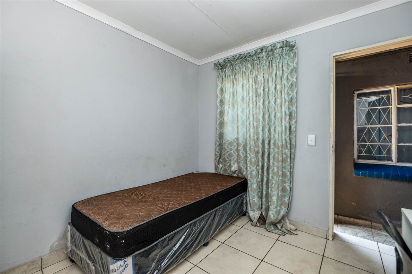 10 Bed House in Vrededorp photo number 23