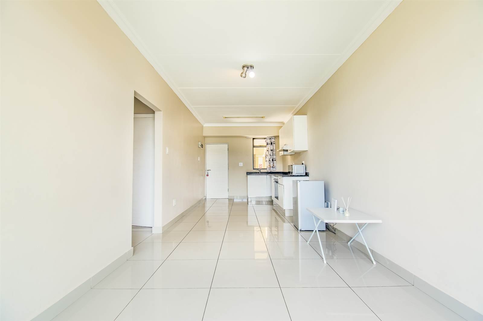 2 Bed Apartment in Umhlanga Ridge photo number 5