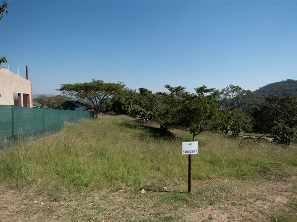 1 183 m² Land