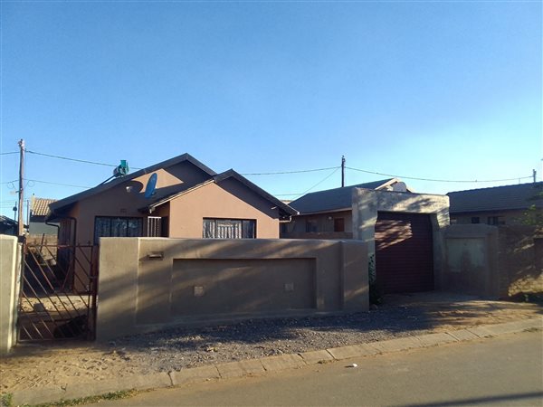 3 Bed House in Protea Glen