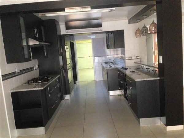 3 Bedroom Duplex 3 Bedroom Duplex