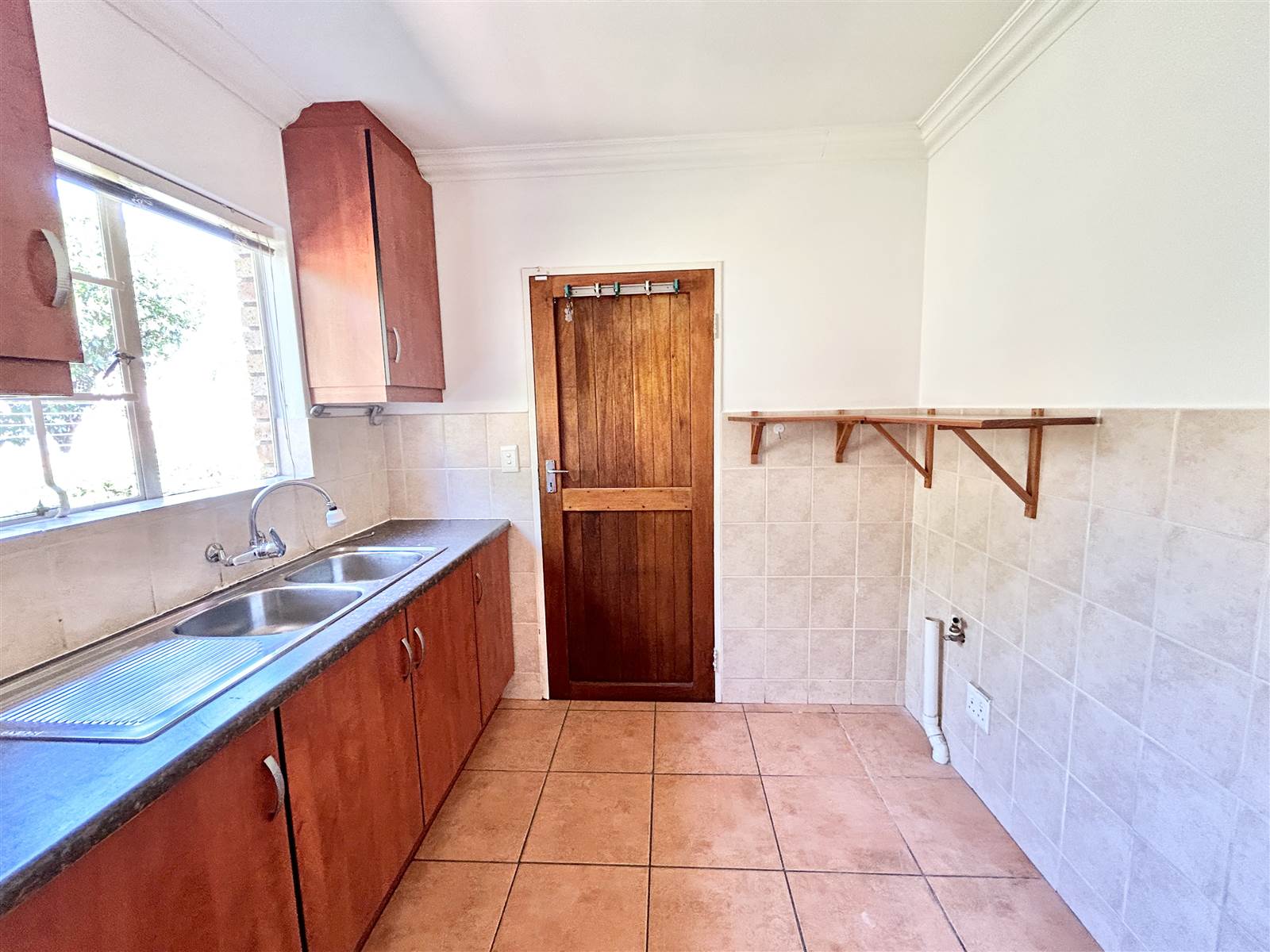 3 Bed Simplex in Kyalami Hills photo number 13
