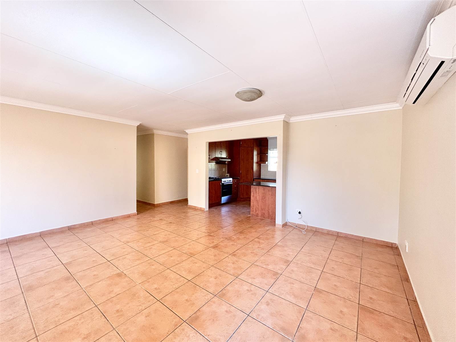 3 Bed Simplex in Kyalami Hills photo number 17