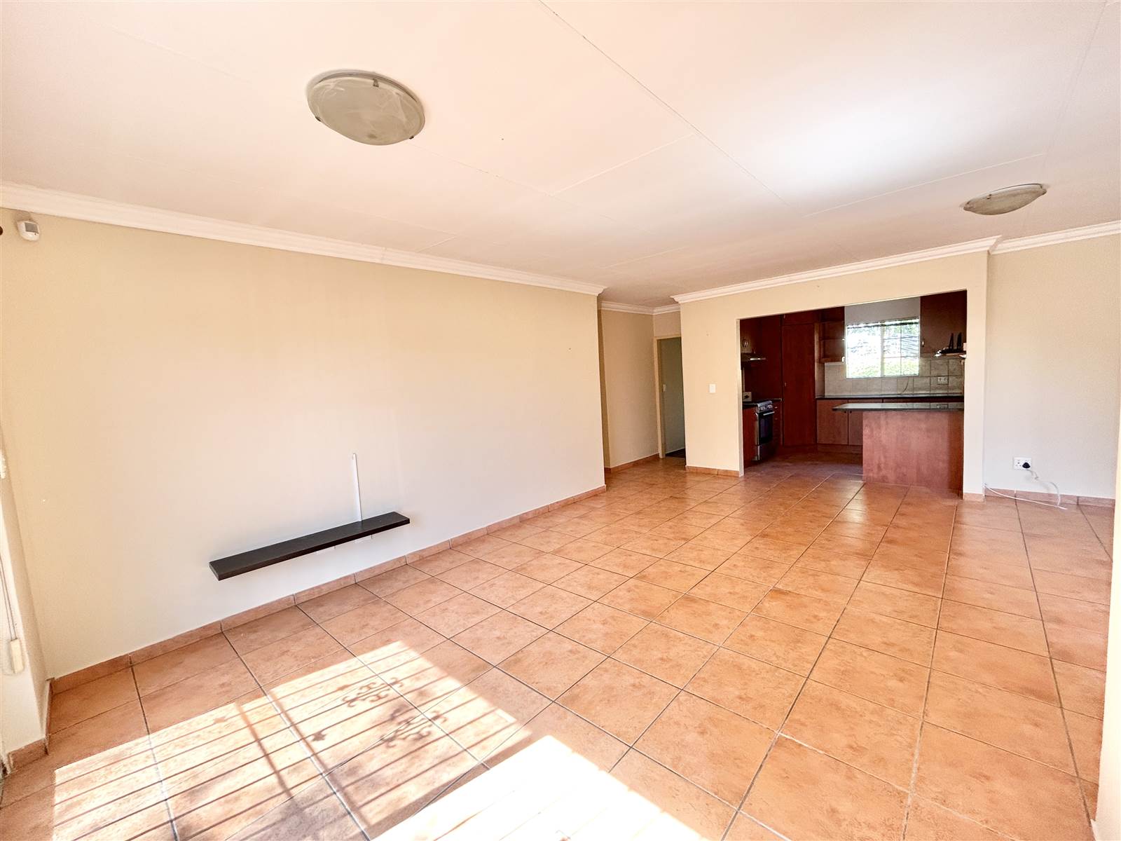 3 Bed Simplex in Kyalami Hills photo number 16
