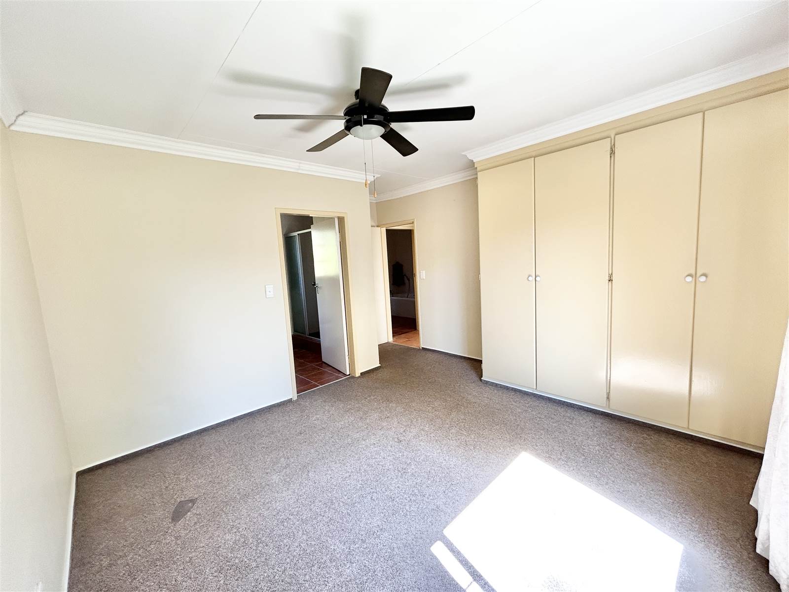 3 Bed Simplex in Kyalami Hills photo number 18