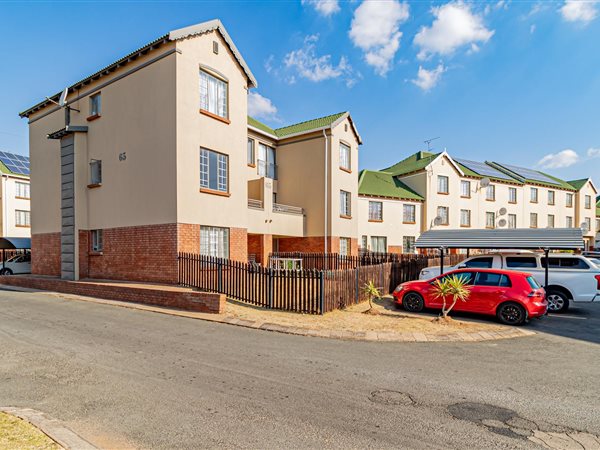 2 Bedroom Townhouse 2 Bedroom Townhouse