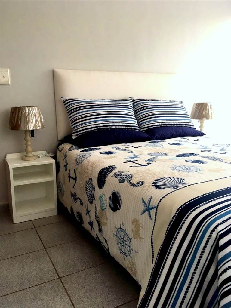 3 Bed Townhouse in Scottburgh Central photo number 8
