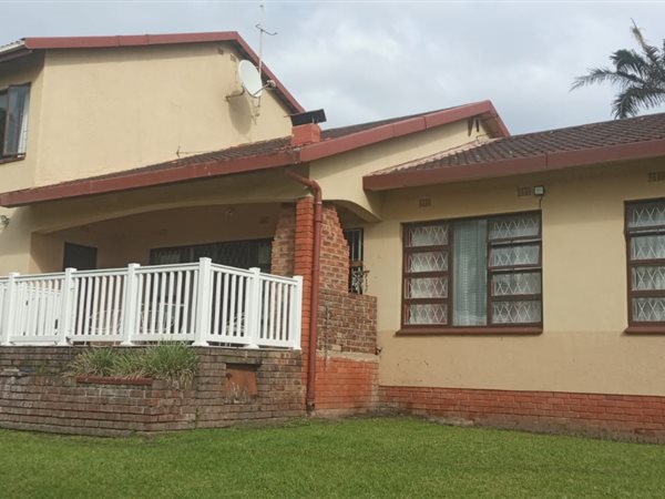 6 Bed House in Uvongo