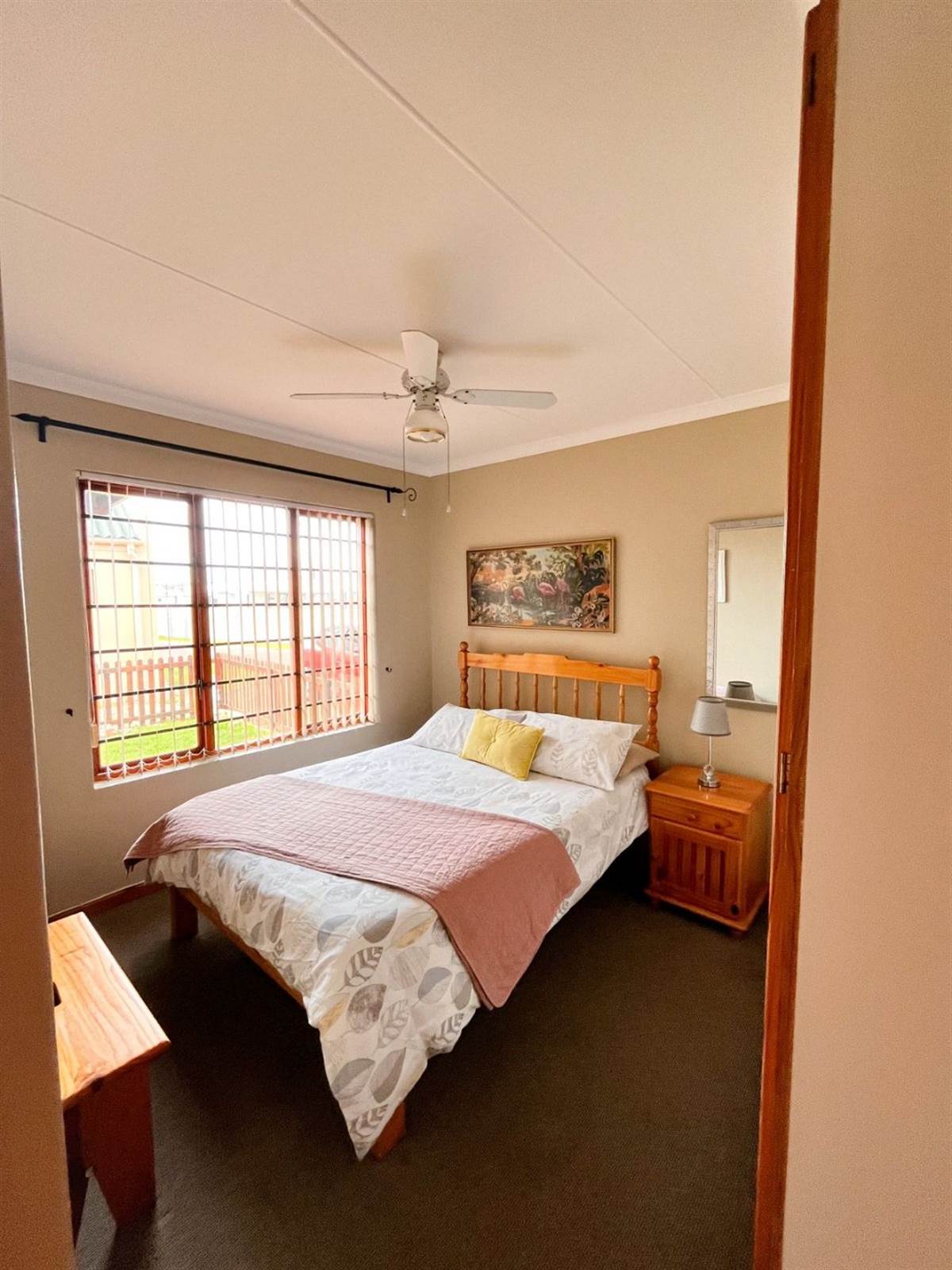 3 Bed Townhouse in Stilbaai photo number 6
