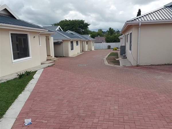 2 Bedroom Simplex 2 Bedroom Simplex