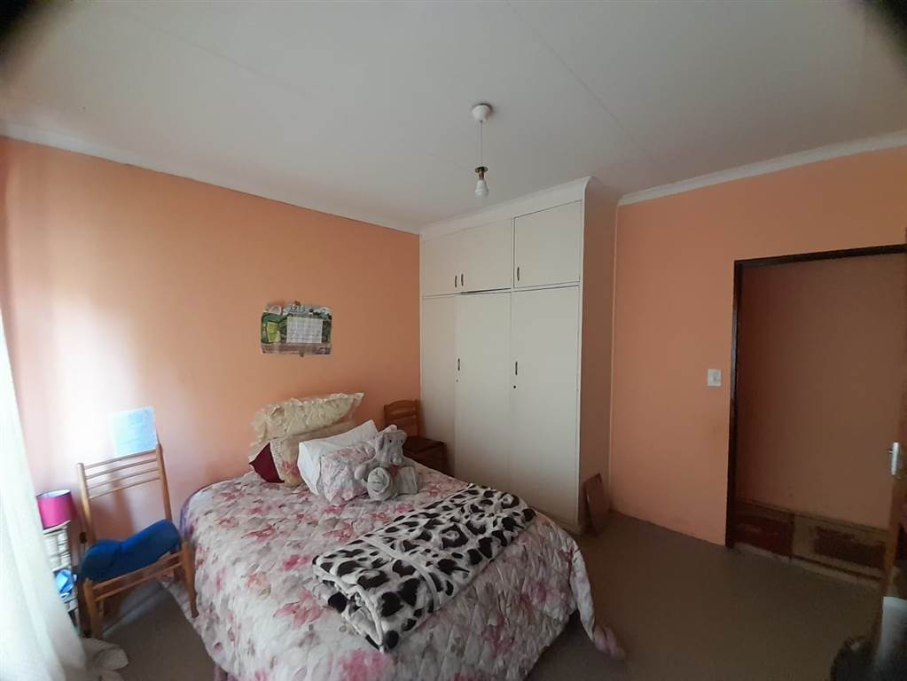 4 Bed House in Piet Retief photo number 14