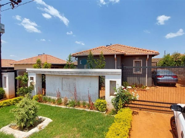 3 Bedroom House 3 Bedroom House