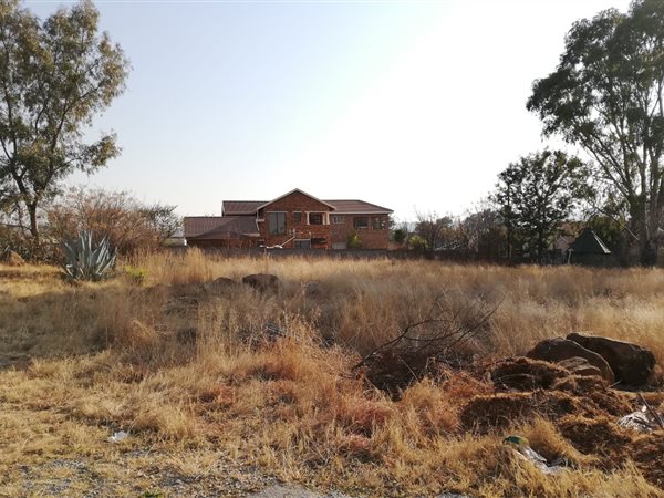 1 519 m² Land