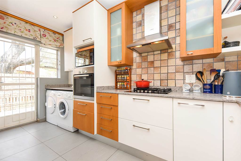 2 Bed Townhouse in Morningside photo number 4