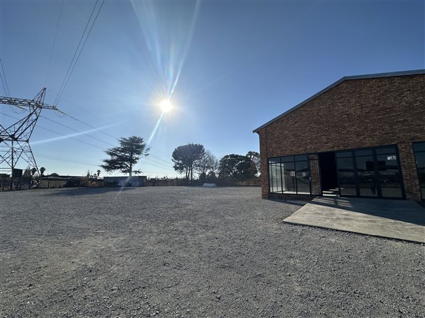 5 891 m² Industrial space 5 891 m² Industrial space