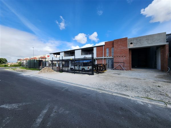 489  m² Industrial space