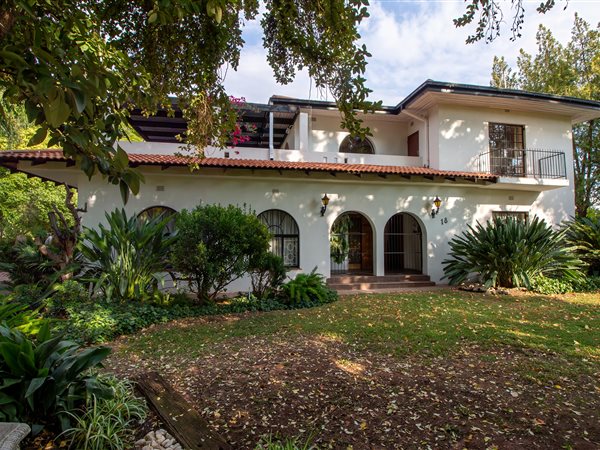 6 Bedroom House 6 Bedroom House