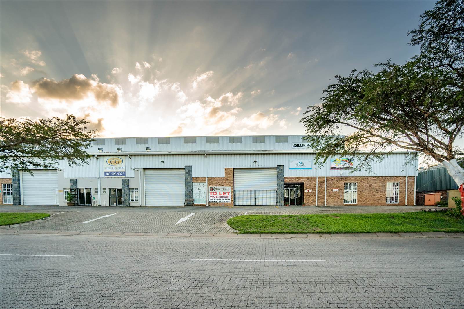 400  m² Industrial space in Riverside Industrial Park photo number 1