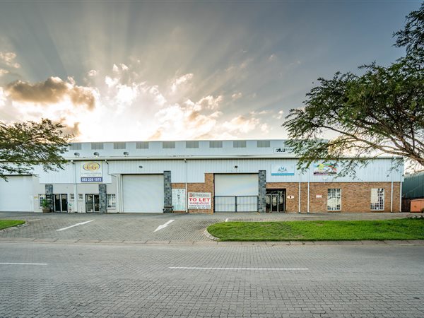 400  m² Industrial space in Riverside Industrial Park